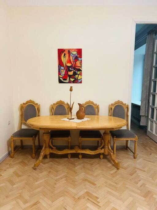 Spacious 2 Bedrooms In The Center Of Ereván Exterior foto