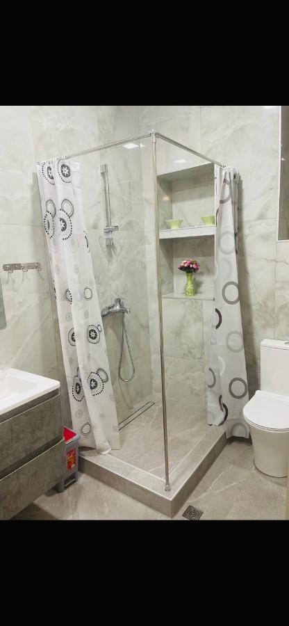 Spacious 2 Bedrooms In The Center Of Ereván Exterior foto