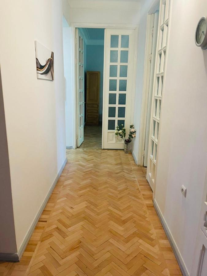 Spacious 2 Bedrooms In The Center Of Ereván Exterior foto