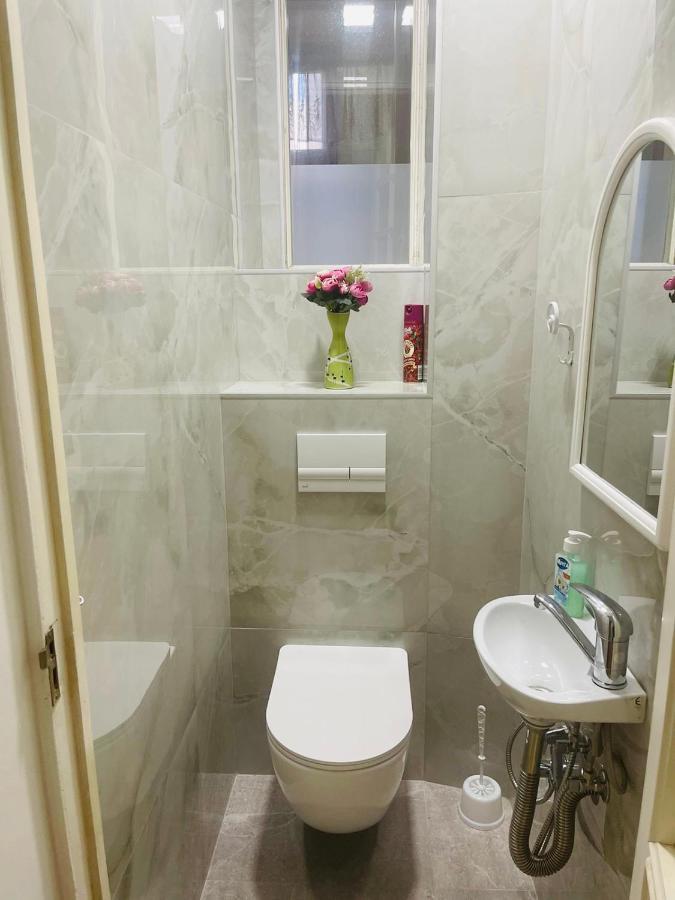 Spacious 2 Bedrooms In The Center Of Ereván Exterior foto